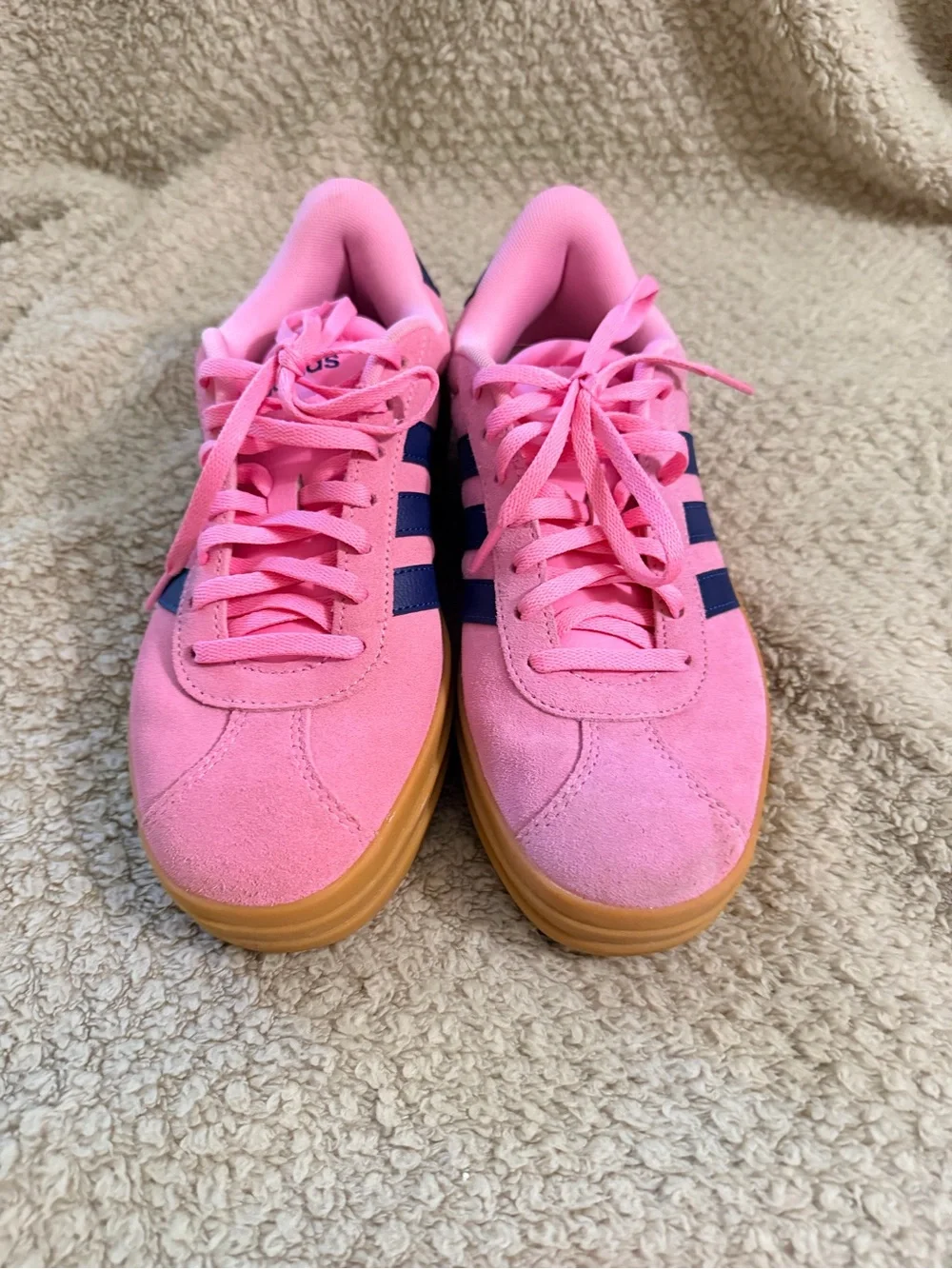 ⸻  Adidas Pink Suede Platform Sneakers Women’s Size 7